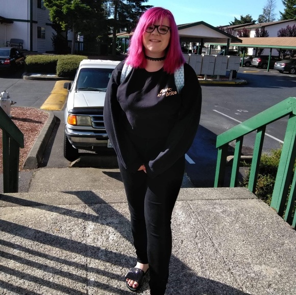 Meet your Posher, Sherrie - Picture 6 of 8